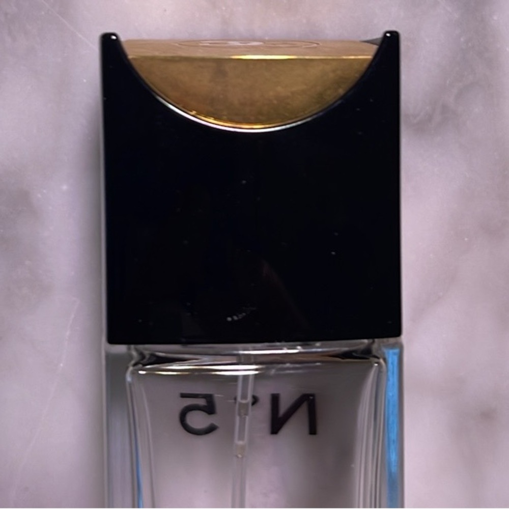 EMPTY CHANEL N°5 Eau de Toilette Perfume Bottle for collectors. Made in France. - Picture 10 of 11